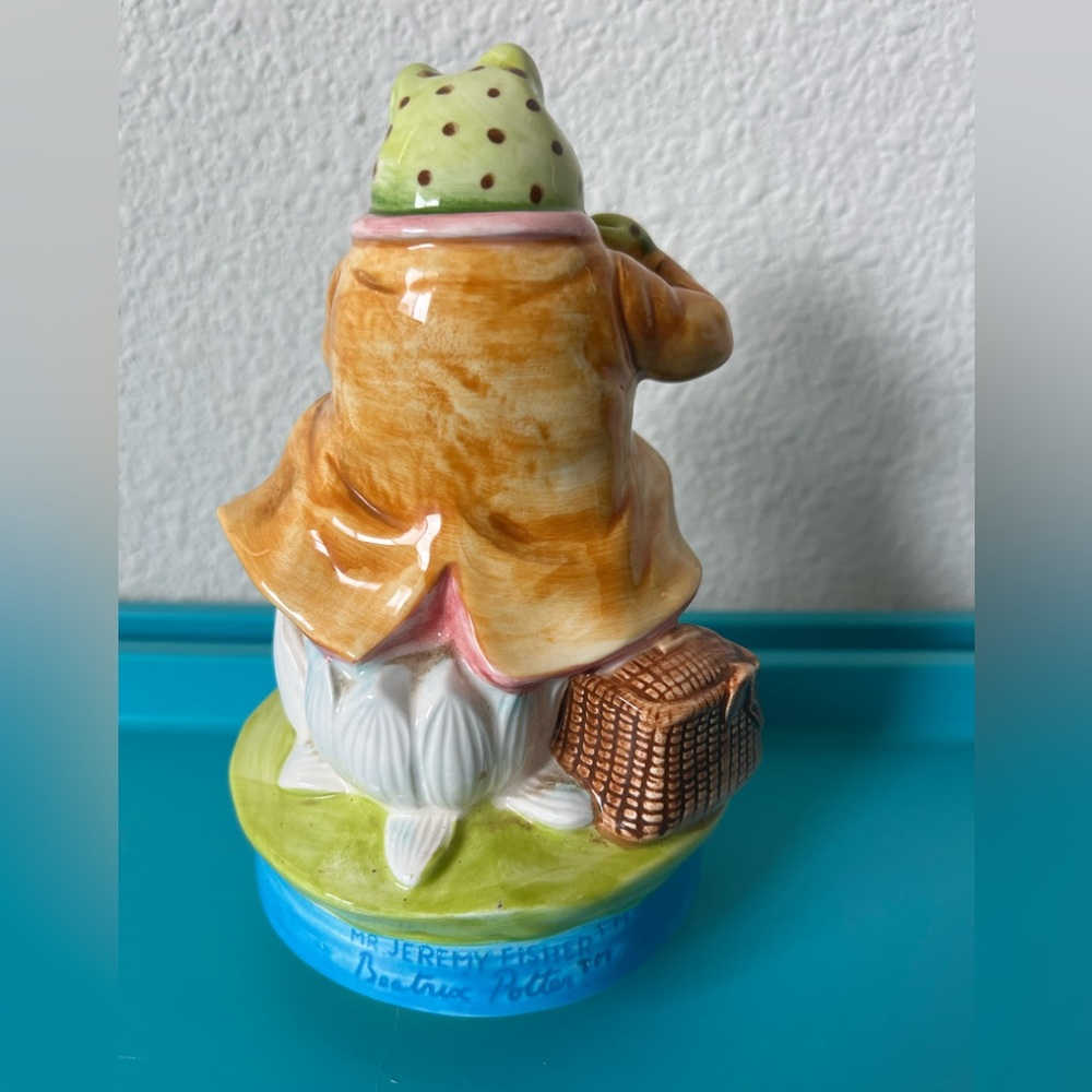 Vintage Schmid Beatrix Potter Mr. Jeremy Fisher Frog Music Box Lazy River Works - Picture 3 of 10